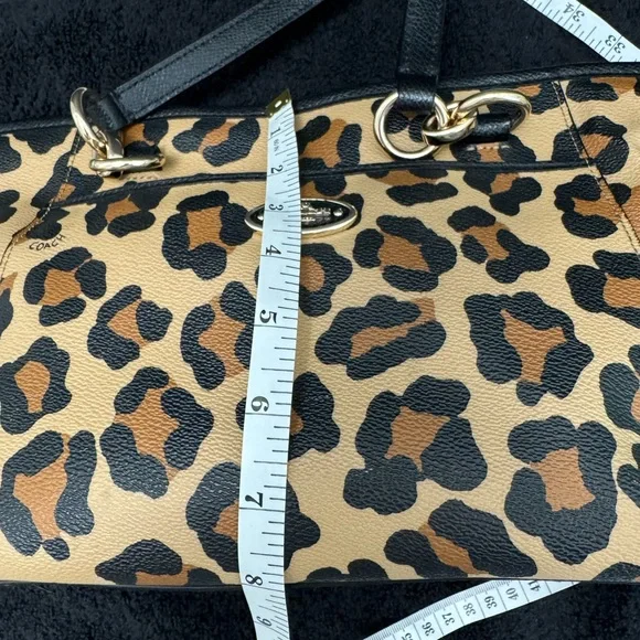 Coach Medium Handbag - Picture 10 of 11